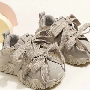 1pair Kids' Outdoor Thick-soled Anti-slip Shoes, Ultra Light Running Sports